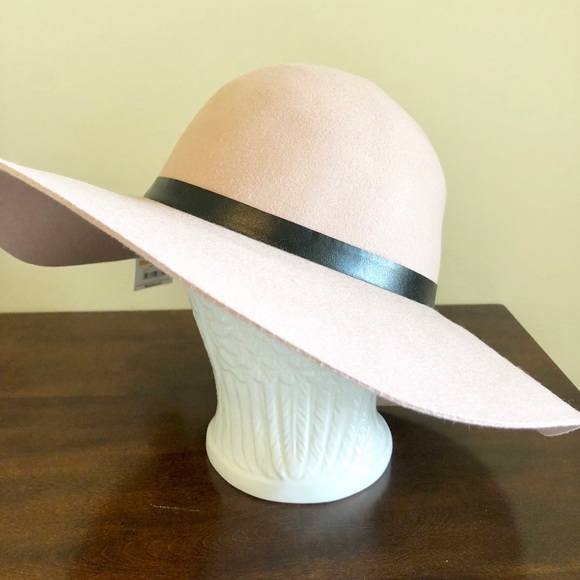 blush floppy hat